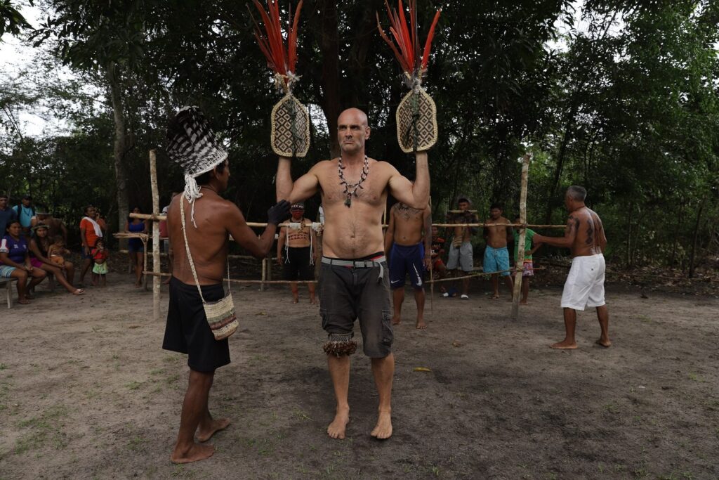 Ed Stafford Rituais Extremos