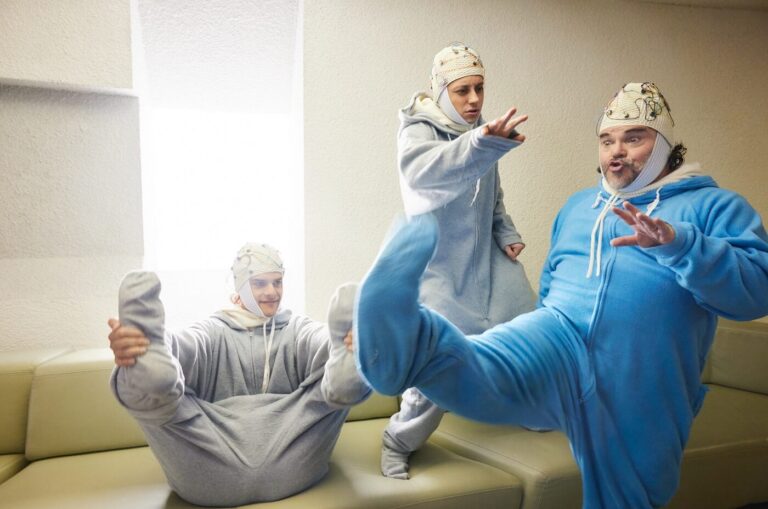 Ca7riel e Jack Black Goo Goo ga ga